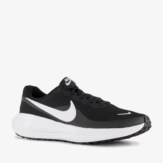 Nike Revolution 8